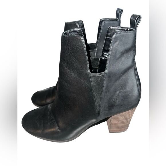 Cole Haan Abbot Chelsea Pull On Block Heel Black Leather Bootie 9.5 - Picture 2 of 8